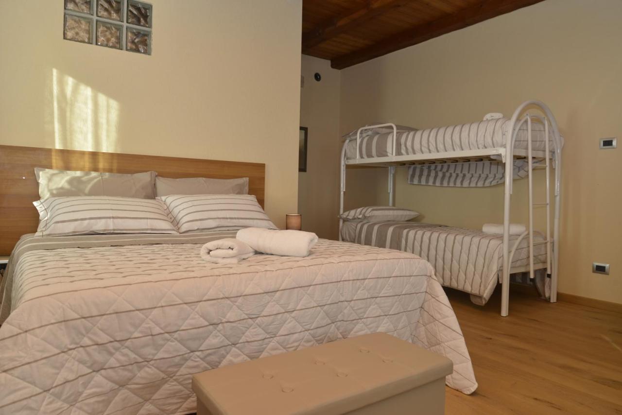 Agriturismo Ai Pruesot Bed & Breakfast Bagnolo Piemonte Bagian luar foto